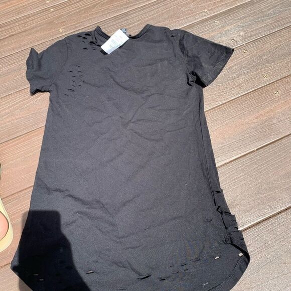 NWT Skeleton Distressed t-shirt - Picture 4 of 4